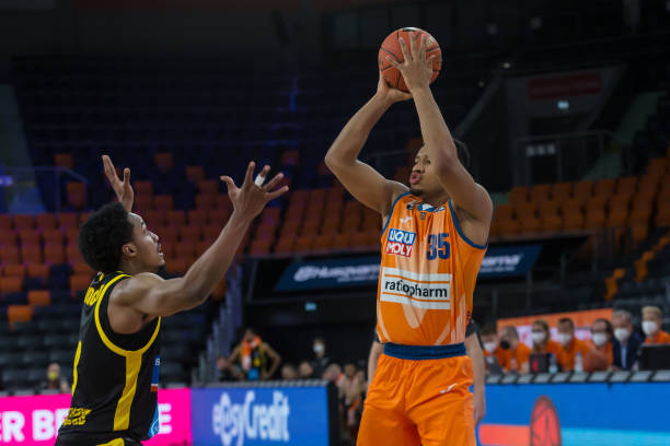 逐渐彰显出 逐渐彰显出