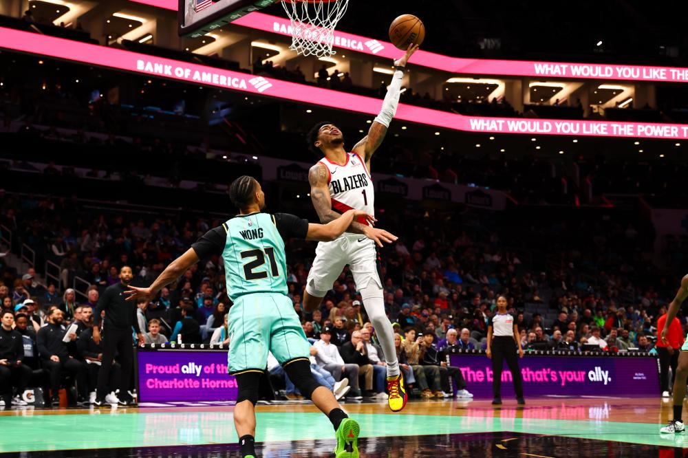 锋线球员在 锋线球员在